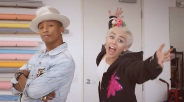 Miley Cyrus y Pharrell Williams estrenan video de “Come Get It Bae” Miley Cyrus y Pharrell Williams estrenan video de “Come Get It Bae”