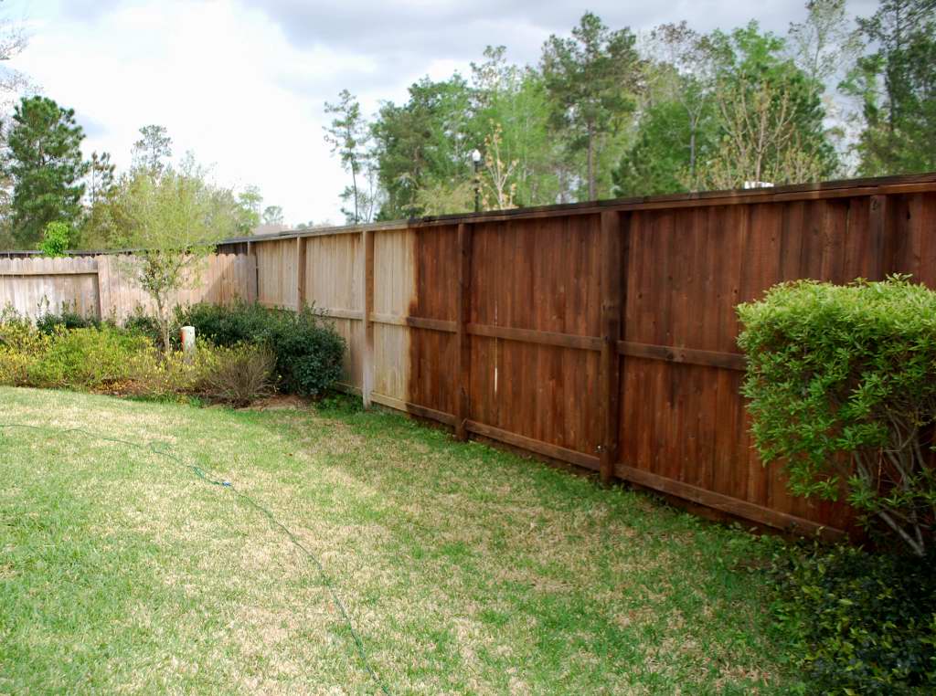 Centerpointe Communicator: Fence stain revisited