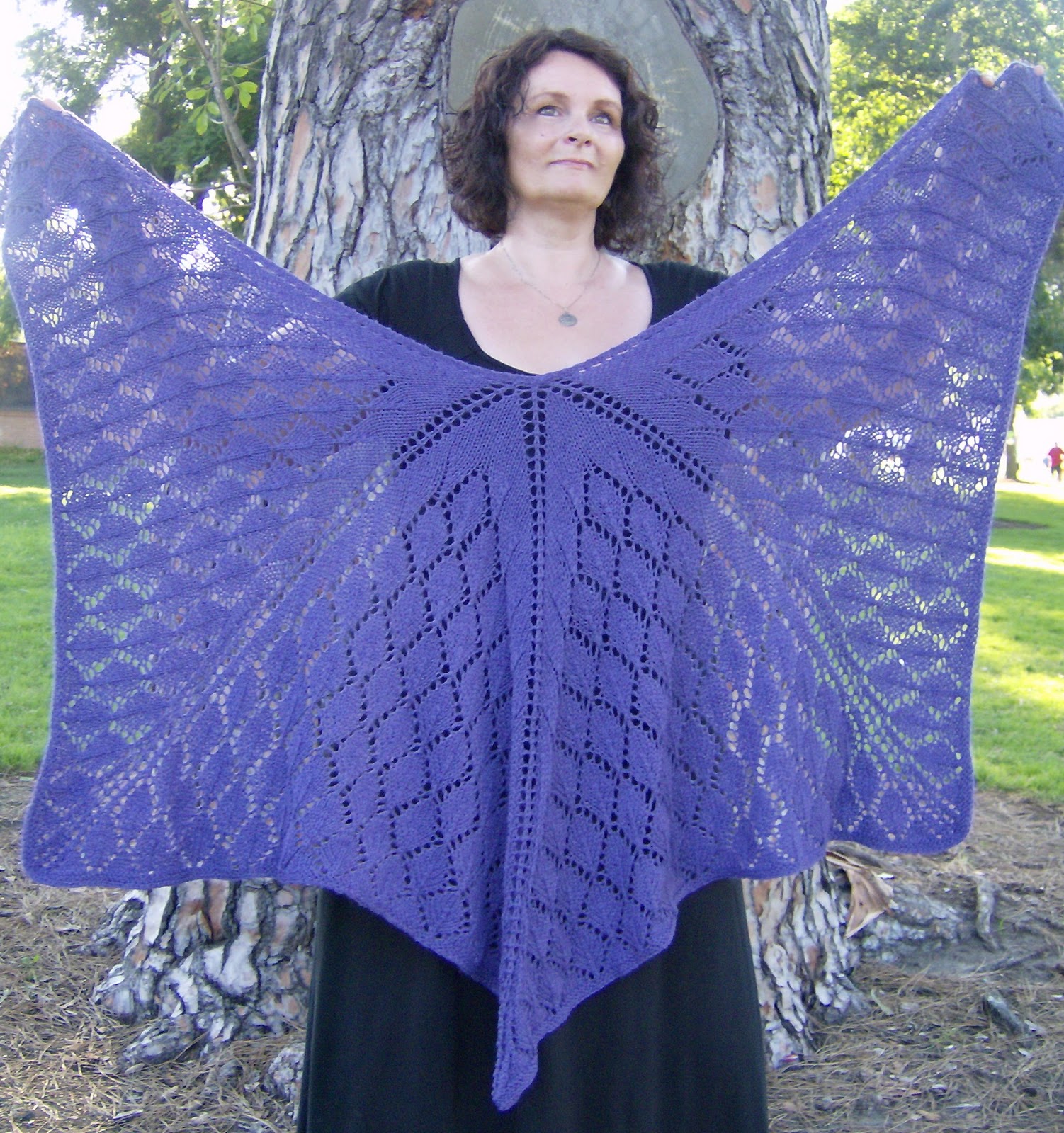 SunFunLiving Knits: Oak Leaves Shawl Pattern (FREE)