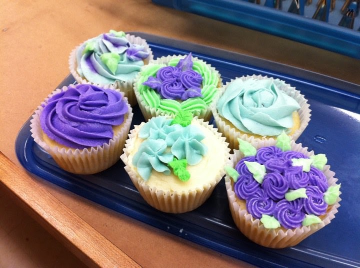 I Eated It: Michael s Wilton Cake Decorating Classes ...