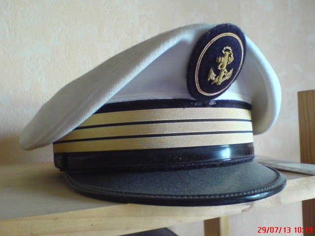 marine inconnue  le myst u00e8re de la casquette du capitaine haddock