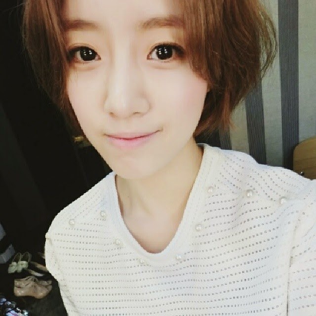 T-ara Eunjung delights fans with her beautiful SelCa pictures | T-ara World