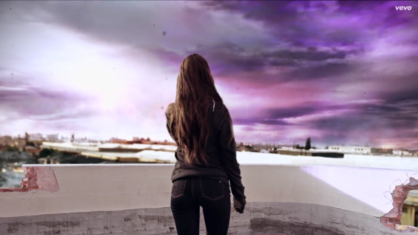 Ariana Grande One Last Time ( Official ) 365 Days With Music