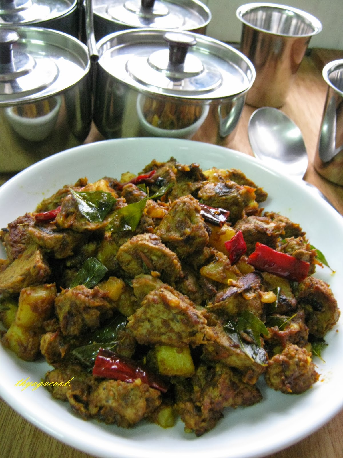 KARI LEAFS Malaysian flavour's VEGETARIAN MUTTON VARUVAL