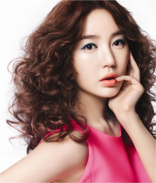 Asian Pop News Yoon Eun Hye Goes Back To Short Hair Like Her