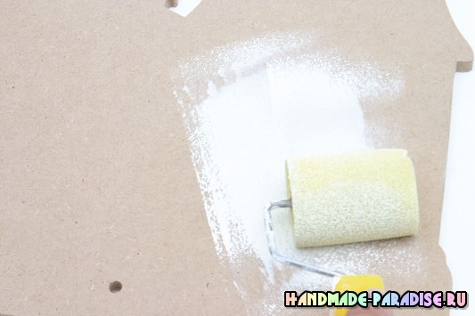 Роспись вешалки с домиками из фанеры Роспись вешалки с домиками из фанеры