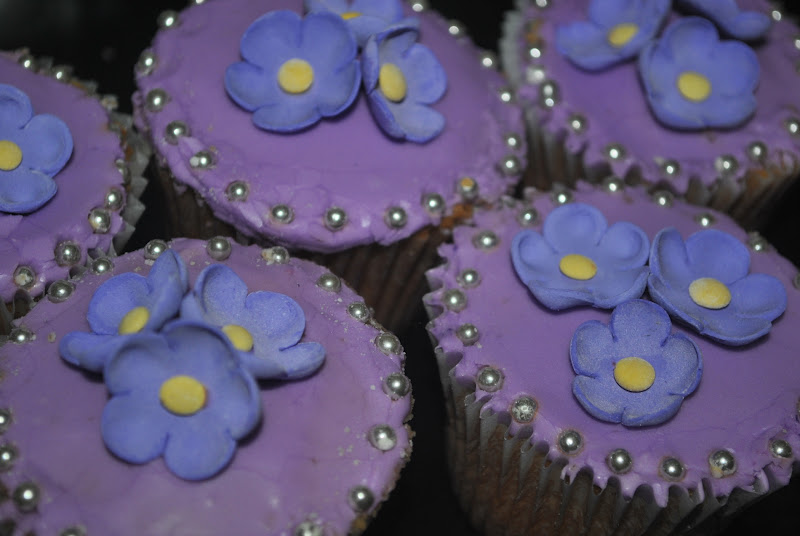 PATYSKITCHEN HOW TO MAKE ROYAL ICING CUPCAKE MY FIRST EXPERIENCE