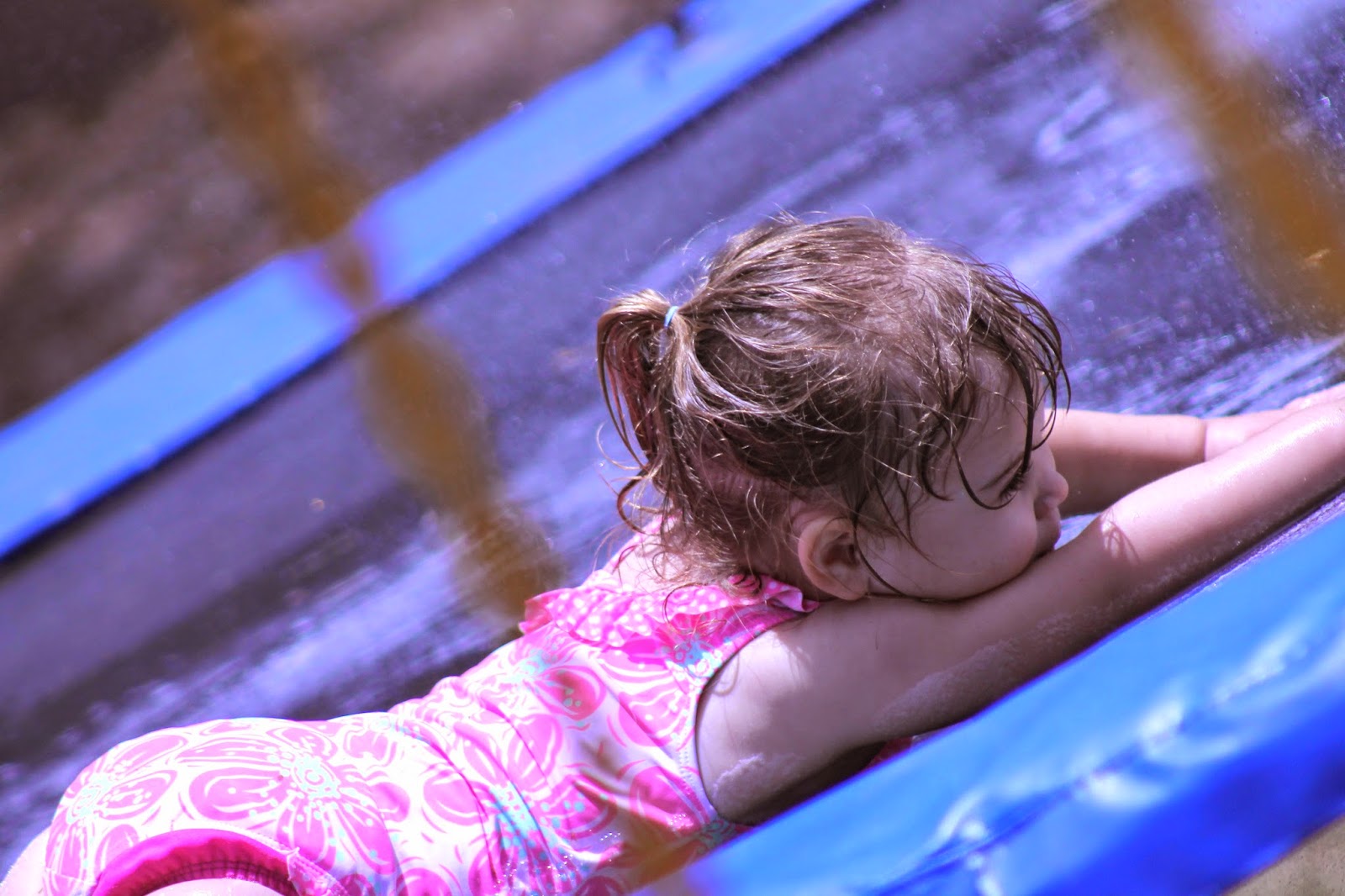 Crafting {E} How to Make a Trampoline "Slip 'n' Slide"
