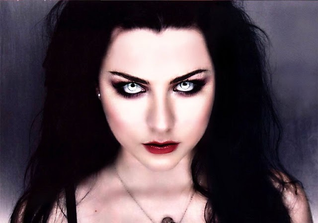 Diva Devotee: Amy Lee (Evanescence singer)- Vocal Profile [3 Octaves/  Lyric-Mezzo]