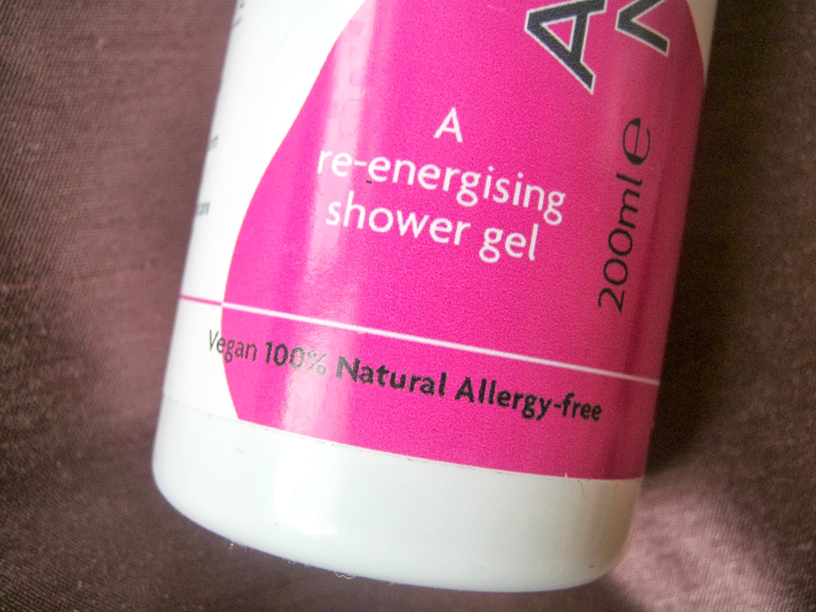 Shona Louise Premae Skincare Instant Renewal Shower Gel Review