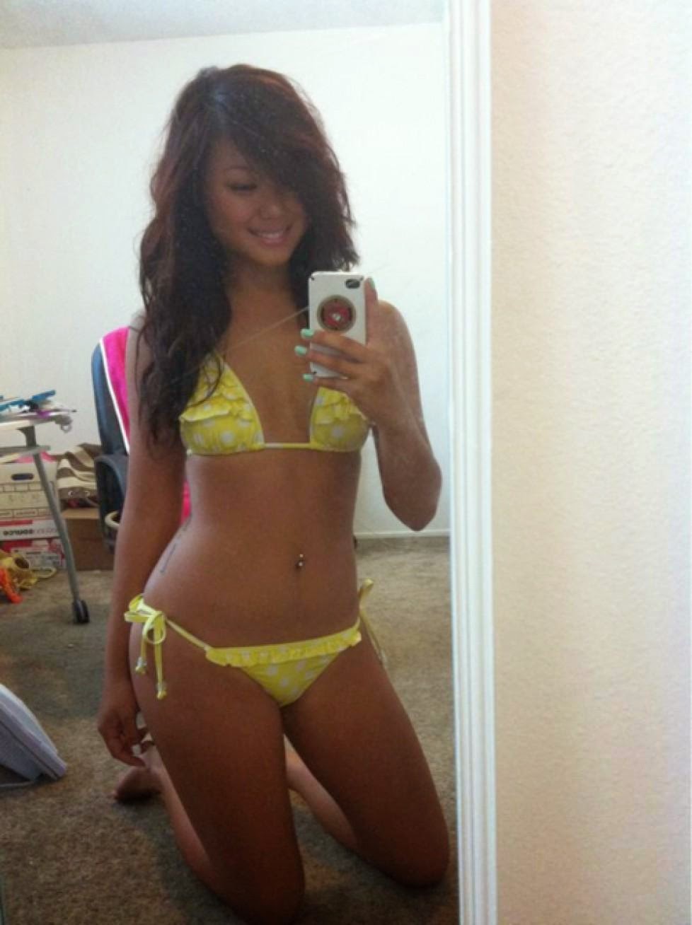 Beautiful Asian Pinay Teen Girlfriend Stripping Naked