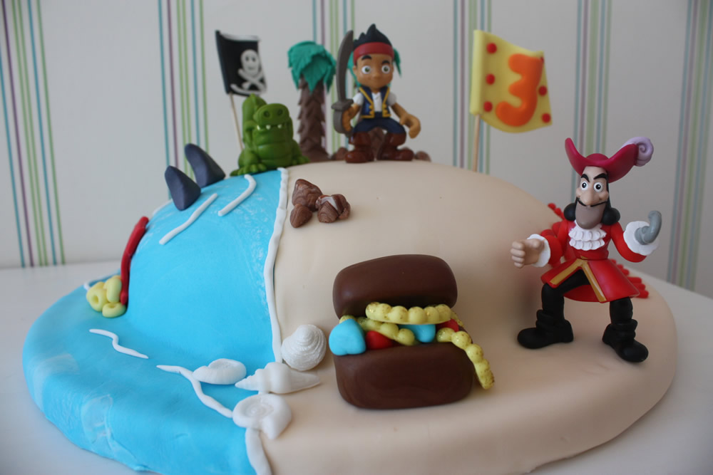 FELICIDADES HOOK!! Bricoazucar+tartas+fondant+cupcakes+%25285%2529