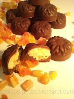 Bombones de chocolate rellenos caseros , receta casera paso a paso. Bombones de chocolate rellenos caseros , receta casera paso a paso.