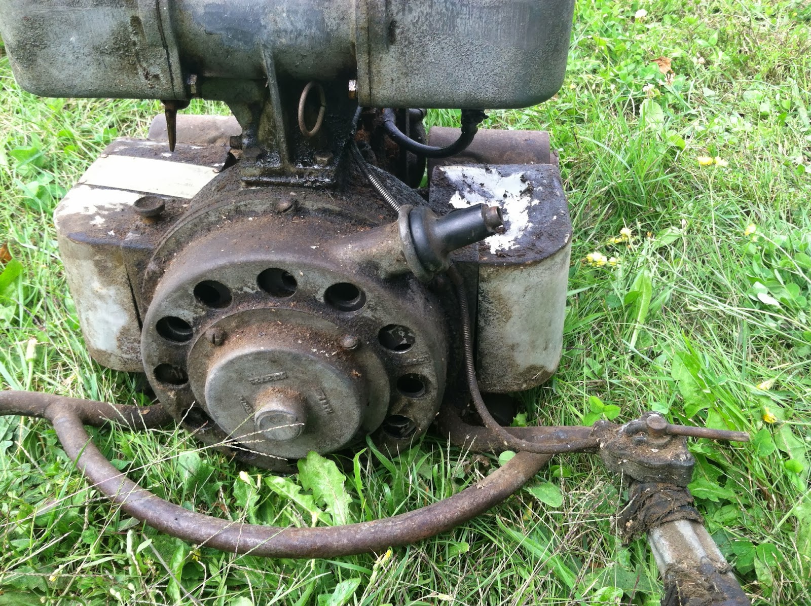 VINTAGE CHAINSAW COLLECTION TITAN ER.