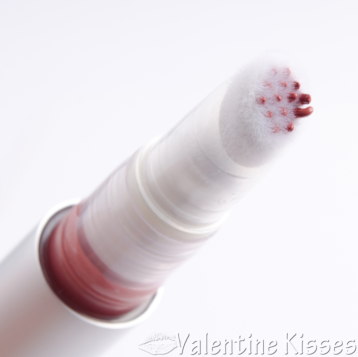 Valentine Kisses: Pur Mineral Lip Lure Hydrating Lip Lacquer - 5