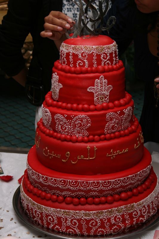 The wedding cake is always one of the most special places in the reception