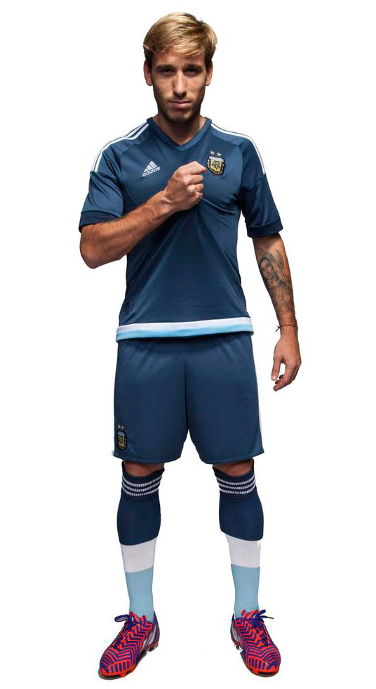 argentina-2015-away-kit-shorts-socks.jpg