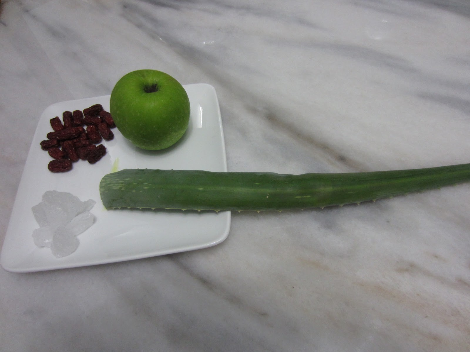 Happy Feet Mama Boiled Apple with Aloevera dessert