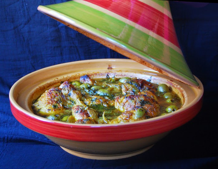 Lemon & Vanilla Chicken, olives and lemon tagine / Tagine de frango