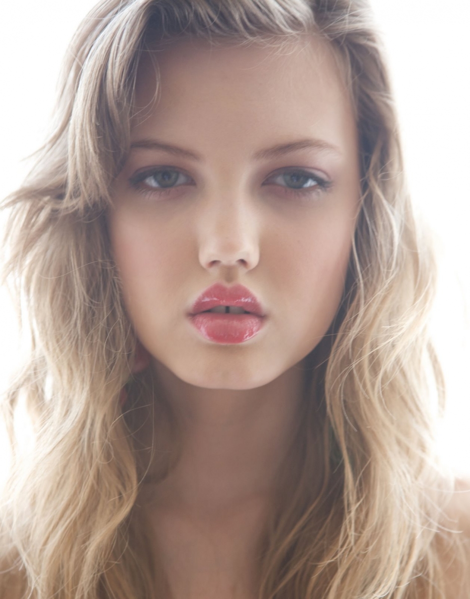 Sensory Pleasures: Interesting Faces: Lindsey Wixson