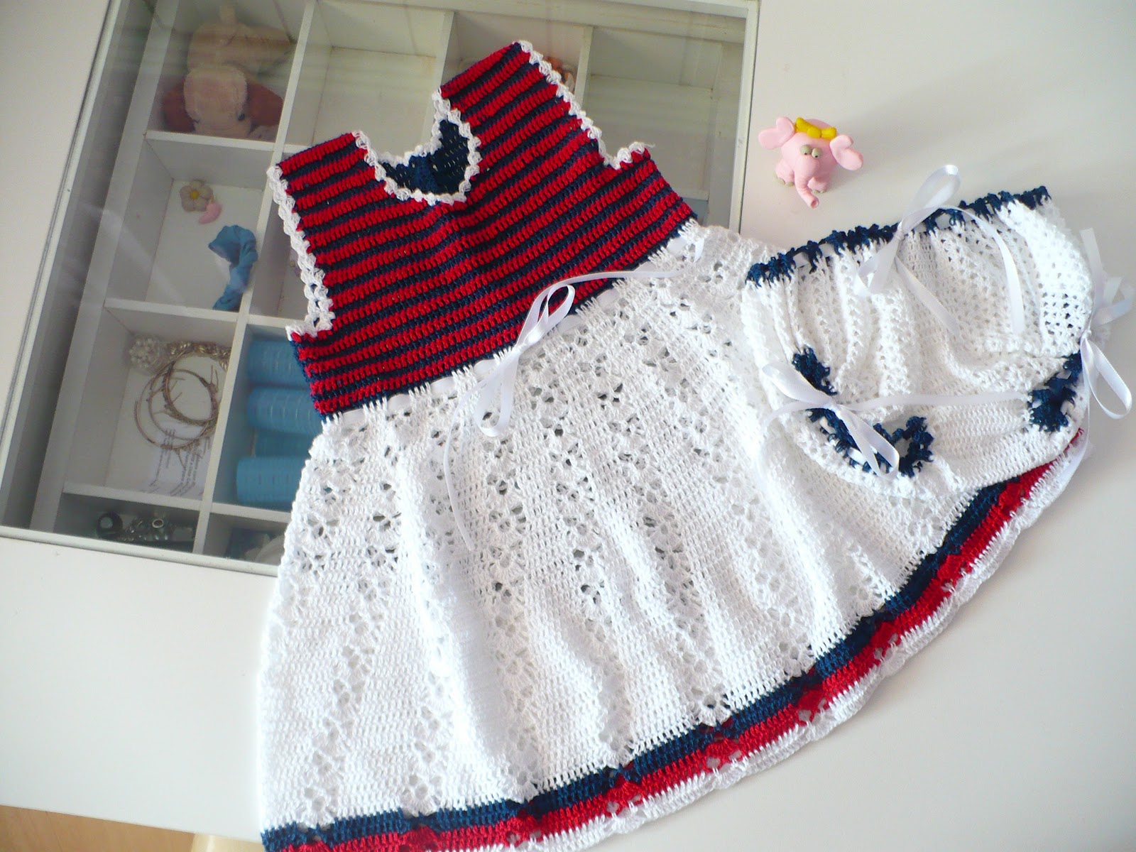 vestido de croche listrado