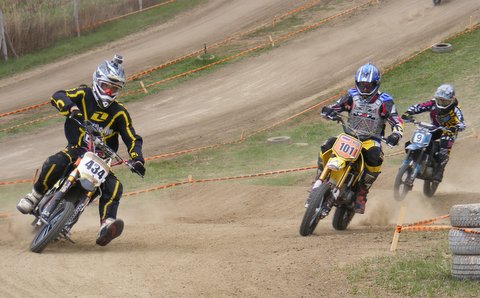 2012.04.14%2B%25C5%2590rbotty%25C3%25A1n%2B1.fordul%25C3%25B3%2B117.jpg