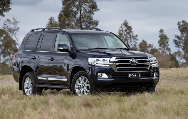 2016 Toyota Land Cruiser Specs and Review
