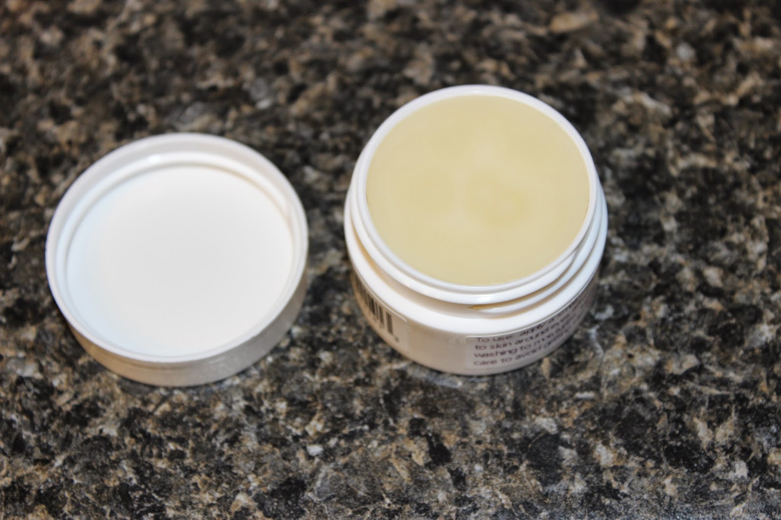 Trying To Go Green Bee Naturals Queen Bee Peeper Keeper Eye Balm