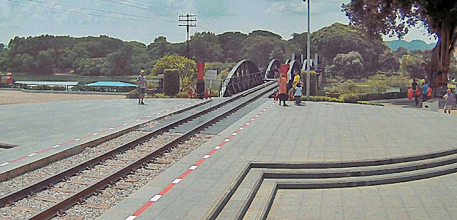 http://seeitlivethailand.com/cctv/kanchanaburi/kanchanaburi-bridge-on-the-river-kwai-1