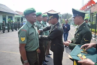 Naik Pangkat, 30 Anggota TNI Dituntut Tingkatkan Prestasi