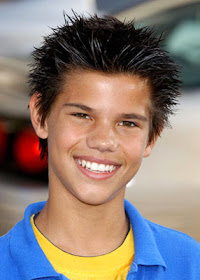 Taylor lautner new wallpapers 2012