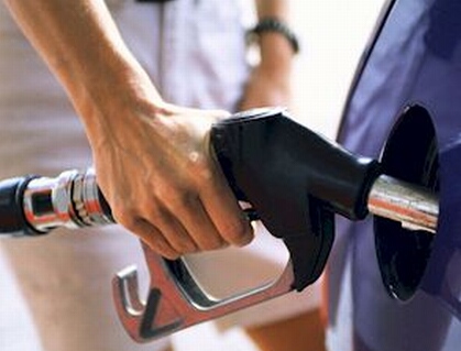 Precios del diésel y gasolina estarán congelados en 2012