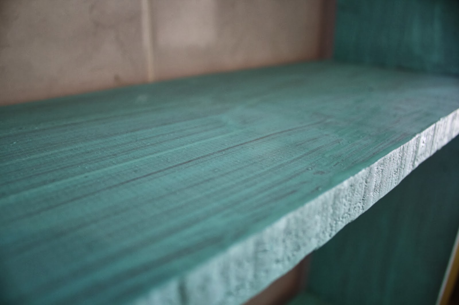 DIY :: Pinta un mueble de madera | Flor de Capomo