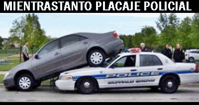 mientras tanto placaje policía