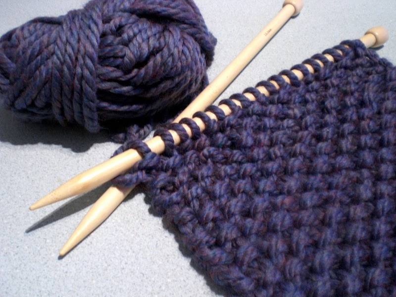 do a bit Knitting big wool and big needles