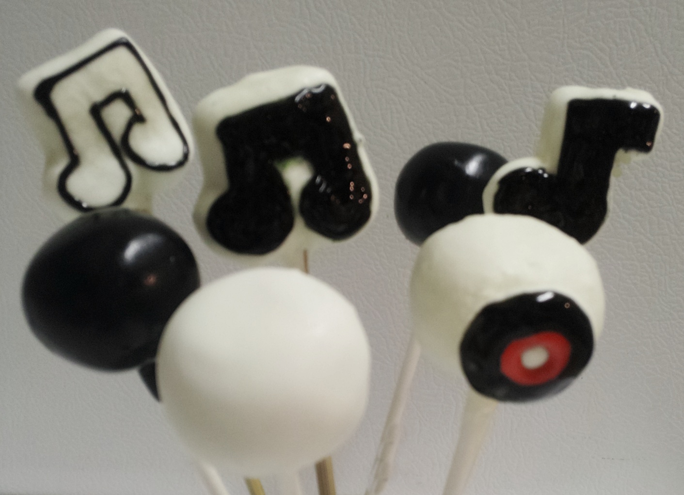 Megmade Creations Music Note Cake Pops How to make them.
