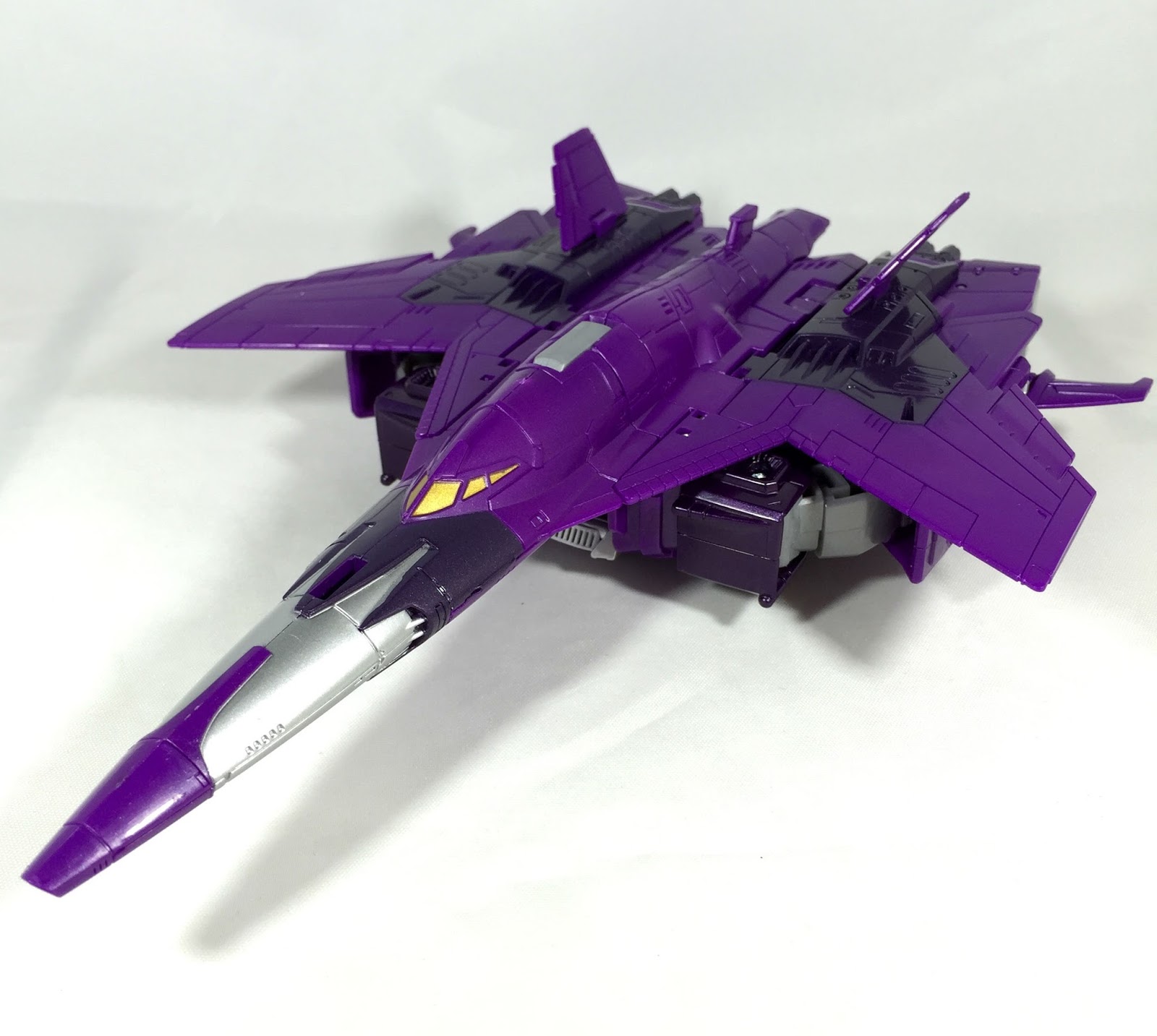 Masterforce UK Combiner Wars Cyclonus Review