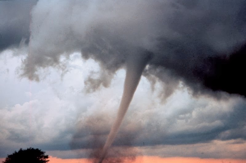 Berbagi Dengan Sesama Itu Menyenangkan Proses Terjadinya Angin Puting Beliung