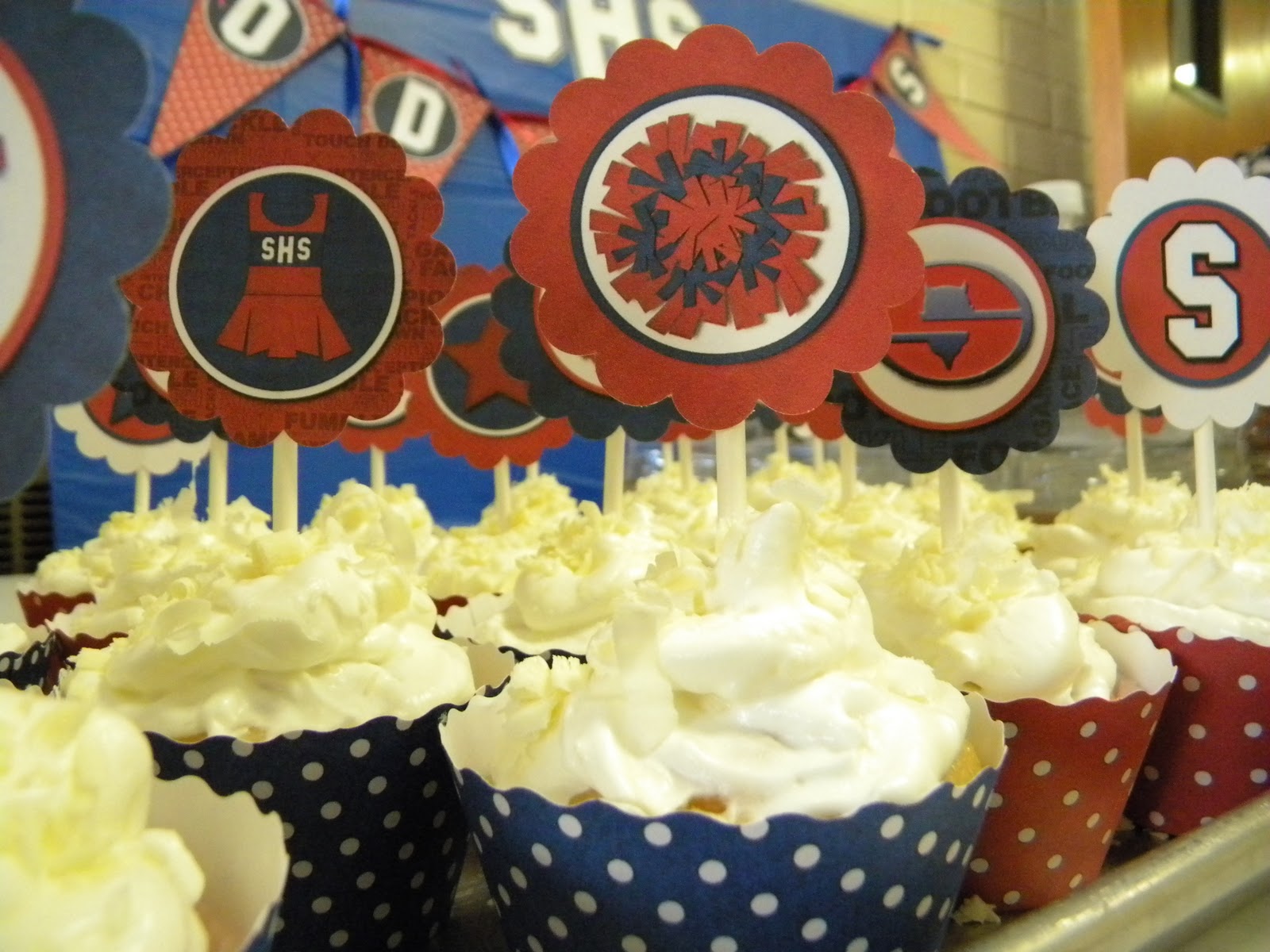 FlipChick Designs Red Devils Cheerleader Lunch