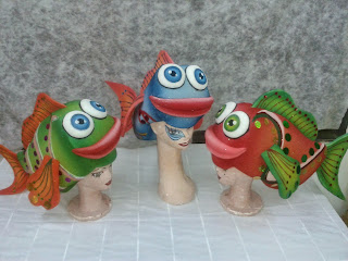 Gorro en goma espuma de peces