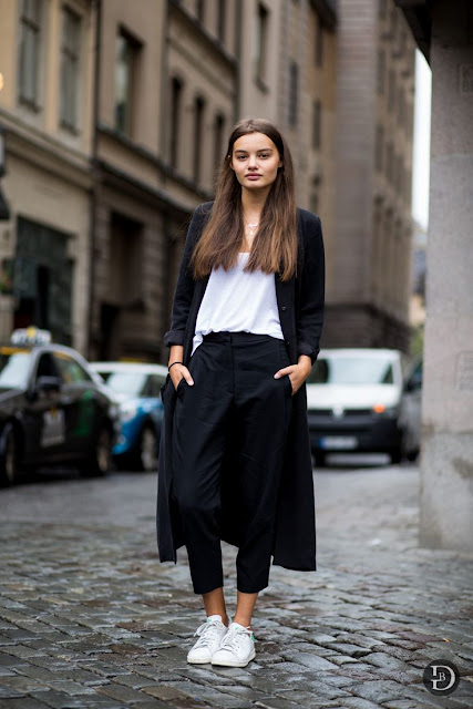 Minimal style for girls Minimal style for girls