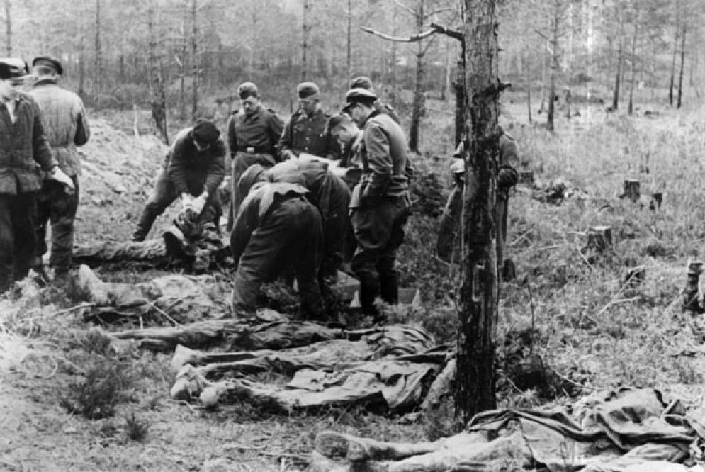 La masacre del bosque de Katyn EL CAJÓN DE GRISOM