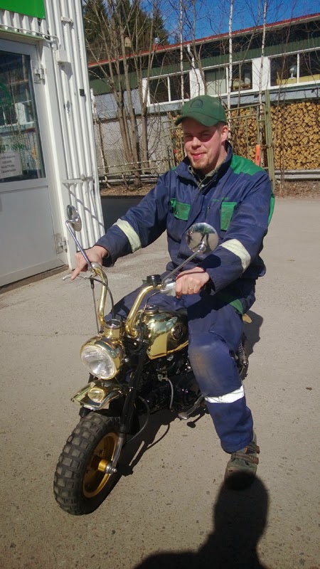 alaston nainen takakontissa espoo alaston nainen takakontissa espoo