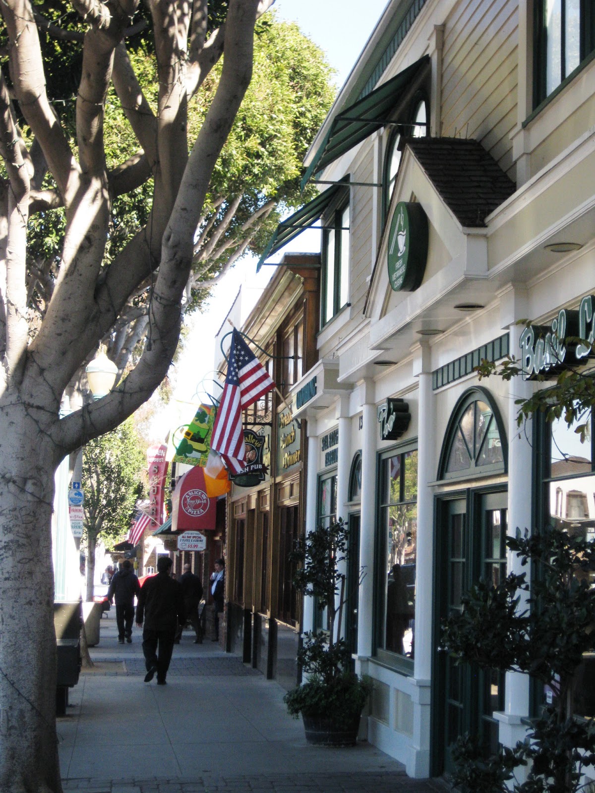 SurfWriter Girls Enjoy Irish Pubs and Limericks in Seal Beach