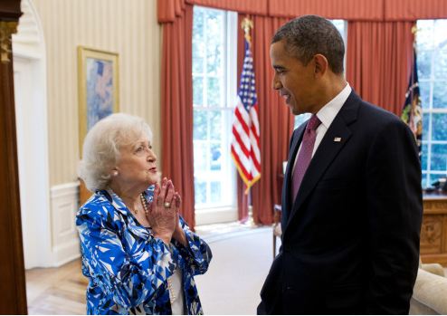 Betty+White+with+Obama.jpg
