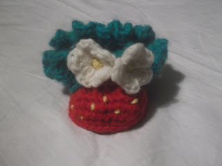 Strawberry Baby Booties crochet pattern baby booties