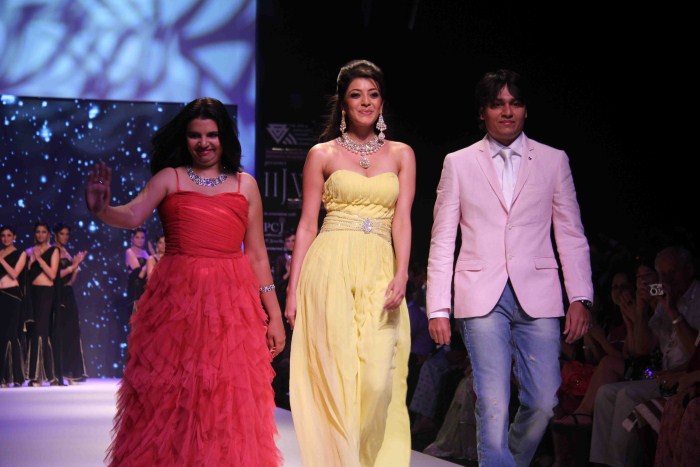 kajal agarwal rwalk at iijw 2011 unseen pics