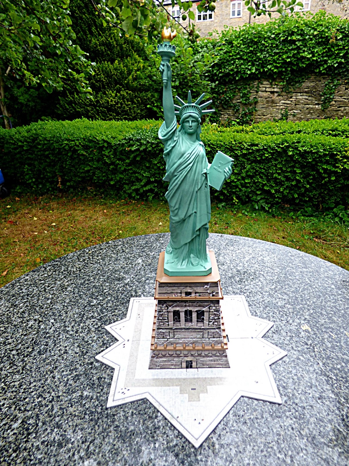 Chez Maximka Statue of Liberty 3d puzzle from Ravensburger