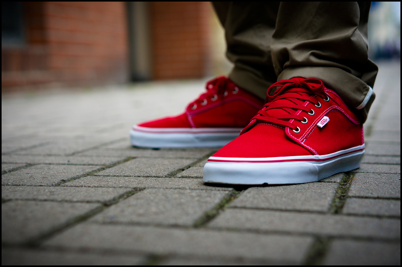 vans chukka low on feet