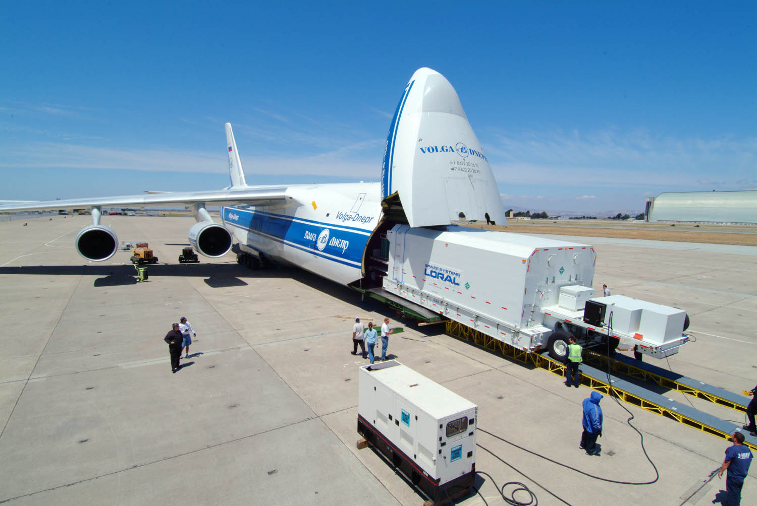 biggest commercial airplane biggest commercial airplane
